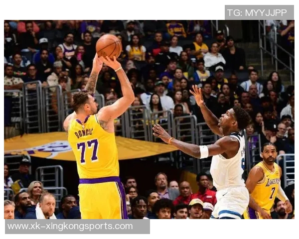 哈克斯三节狂砍27分7篮板湖人曾错失席菲诺的遗憾重现